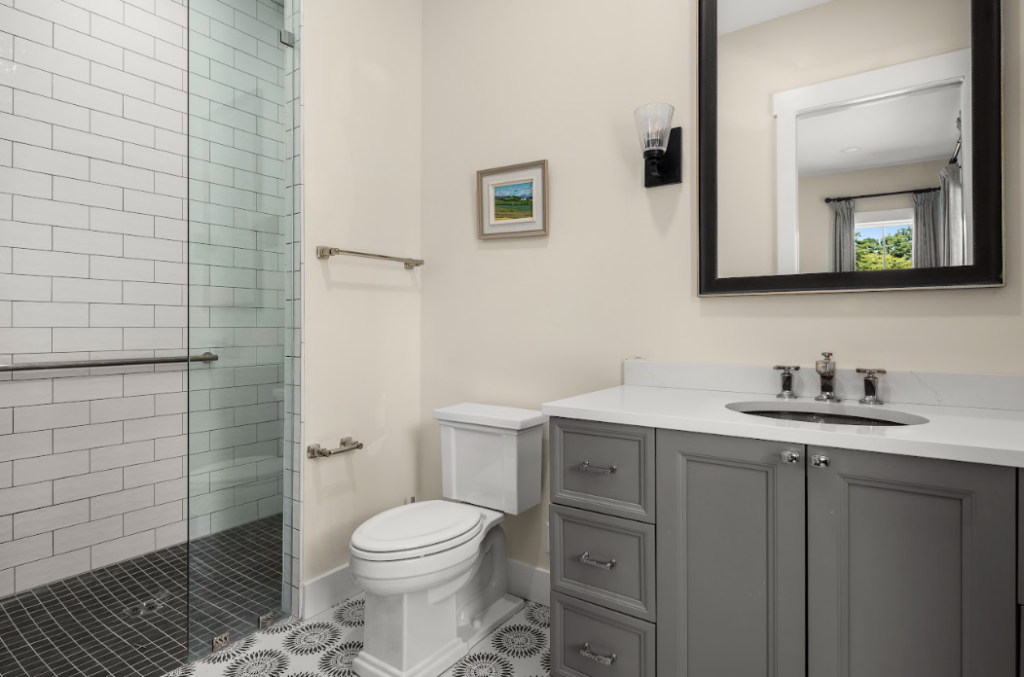 Recently remodeled bathroom from Roby Services